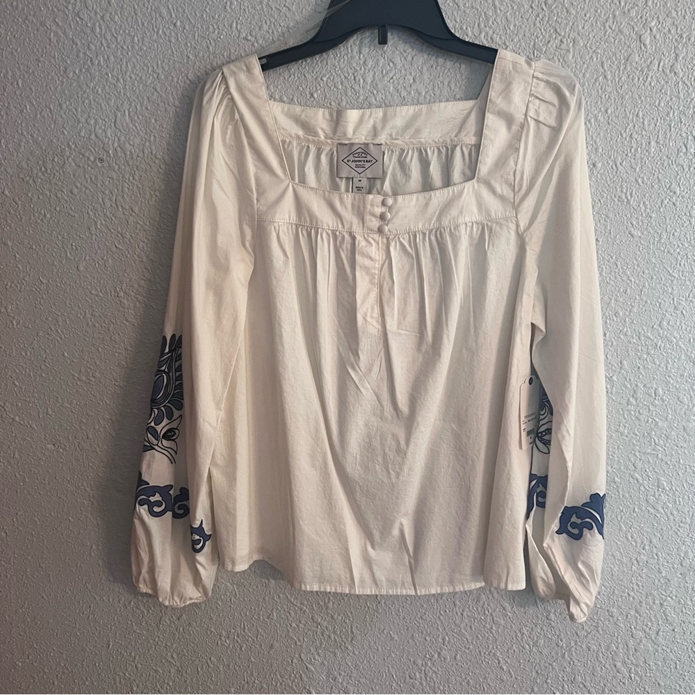 St. John's Bay Cream and Navy Blouse